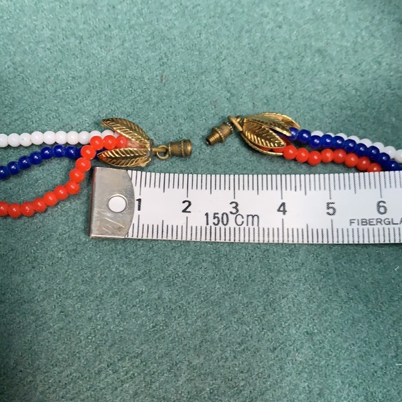 Vintage 3 strand beaded necklace - Picture 5 of 10